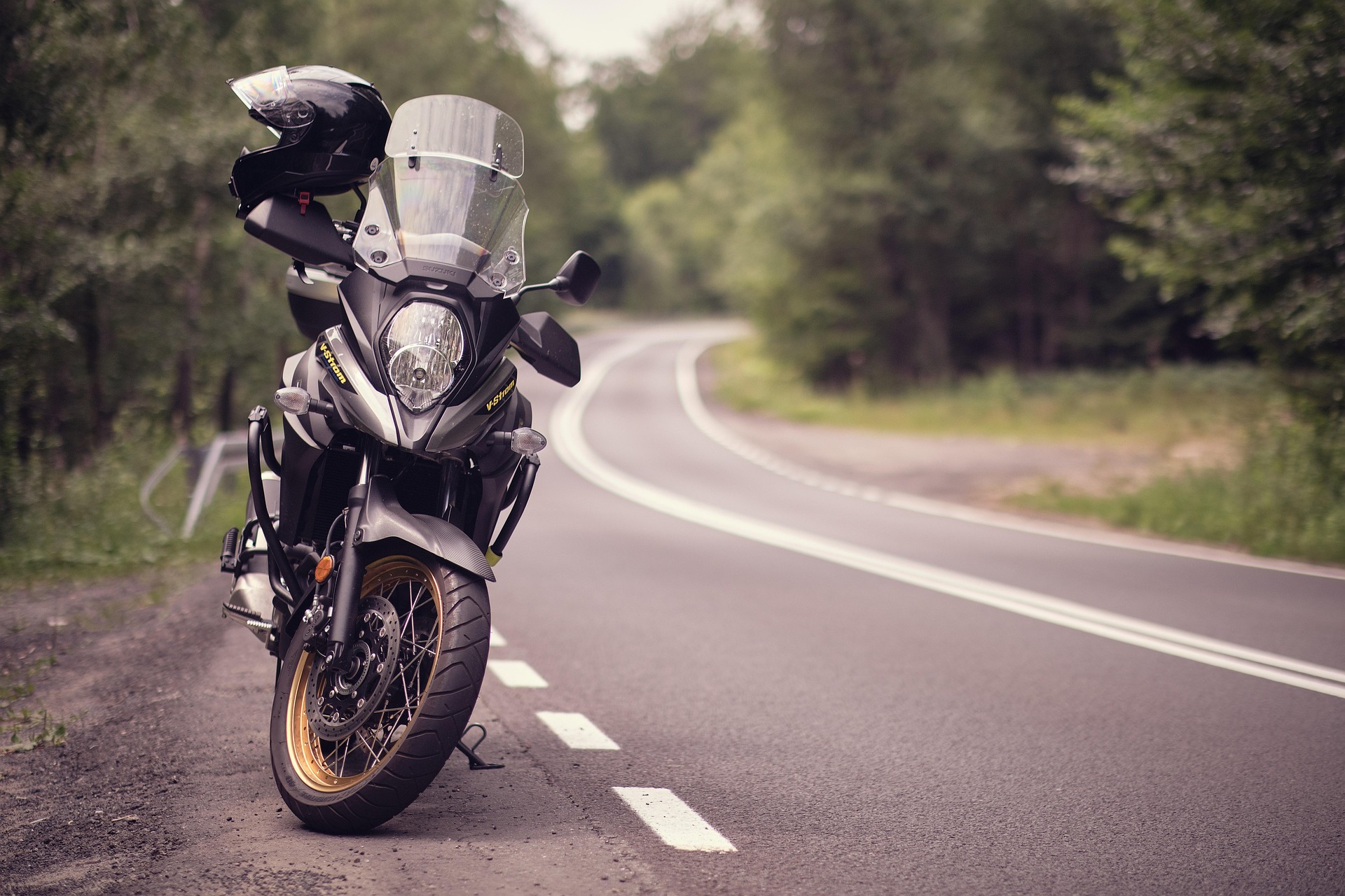200cc motorcycle for cargo and long-distance routes